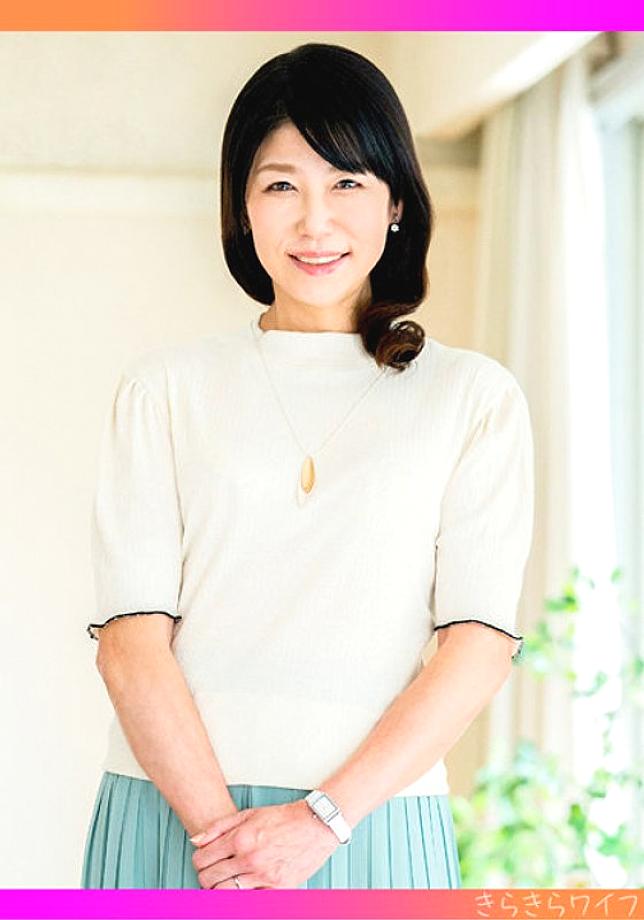 TYVM-269 A 60-year-old wife with a cute grandson plays with a young swallow.